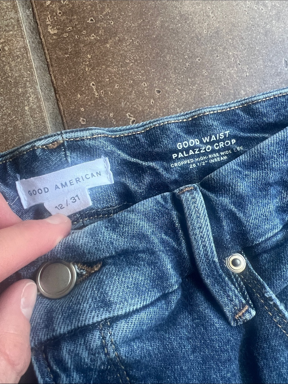 Good American Good Waist Palazzo Crop jeans - Picture 2 of 5